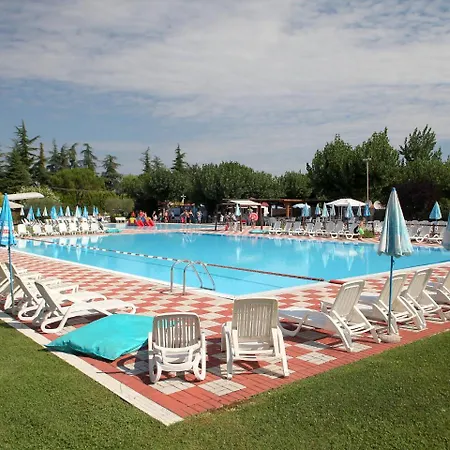 Casa de Férias Locazione Turistica San Benedetto Camping Relais-3 *